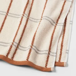 Modern Plaid Towel - Threshold™ -Home Furnishings Store GUEST 135d8423 ff0b 411a 9f91 ae573c348641