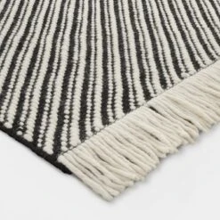 Chevron Woven Area Rug Black/White - Project 62â„¢