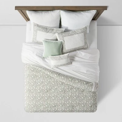 8pc Printed Floral With Border 8pc Comforter Set Green - Threshold™ 4 8pc Printed Floral With Border 8pc Comforter Set Green - Threshold™ - Image 2
